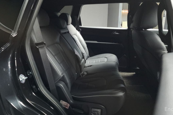 2024 SsangYong Rexton с пробегом 9 577 км