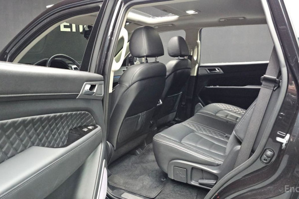 2023 SsangYong Rexton с пробегом 74 191 км