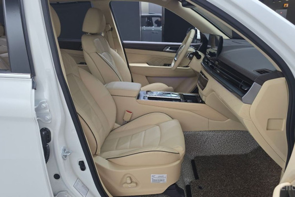 2025 SsangYong Rexton с пробегом 6 350 км