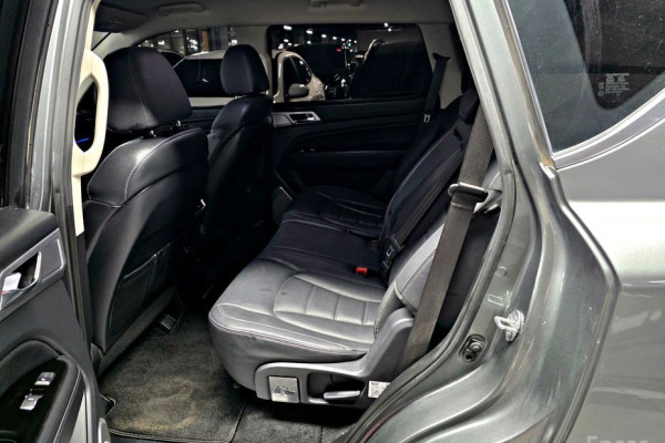 2022 SsangYong Rexton с пробегом 56 957 км