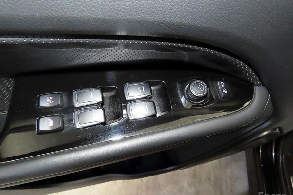 2024 SsangYong Rexton с пробегом 14 896 км