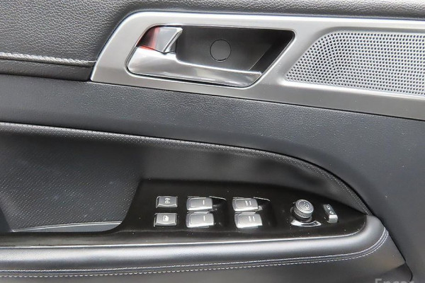 2022 SsangYong Rexton с пробегом 77 000 км