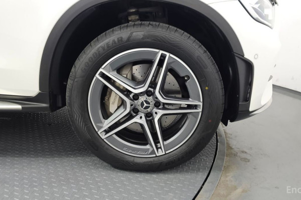 2021 Mercedes-Benz GLC с пробегом 54 472 км