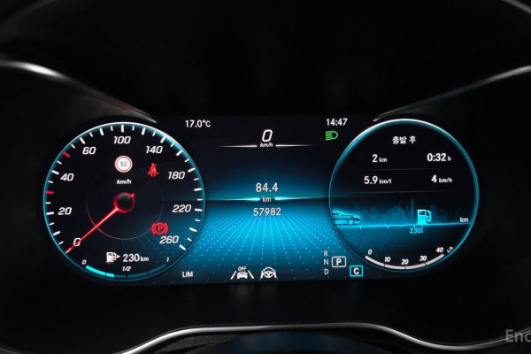 2021 Mercedes-Benz GLC с пробегом 57 982 км