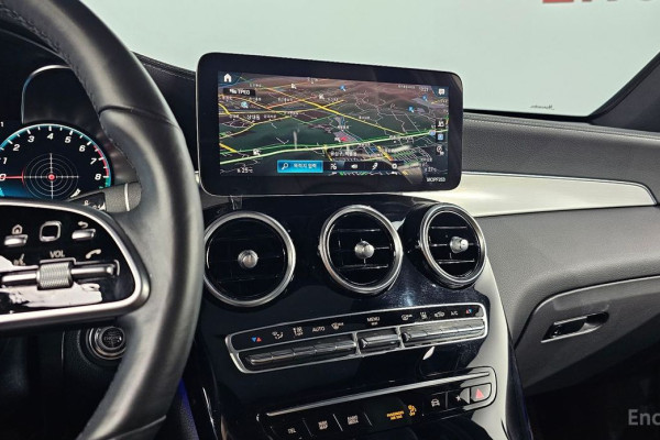 2021 Mercedes-Benz GLC с пробегом 69 674 км