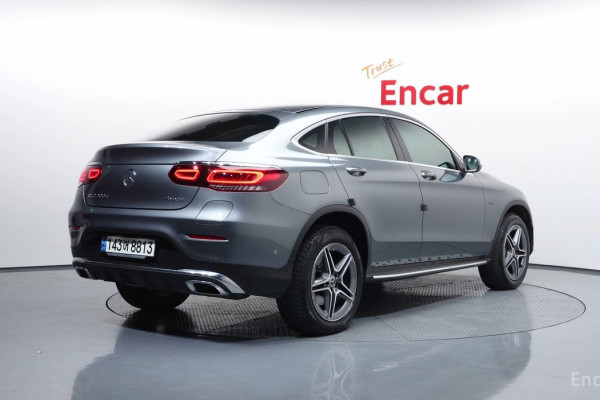 2021 Mercedes-Benz GLC с пробегом 49 015 км