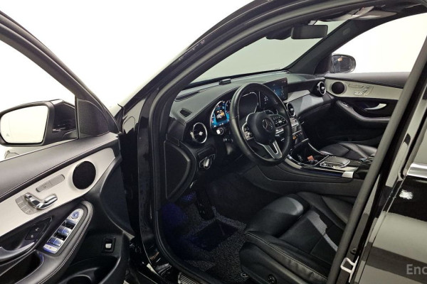 2021 Mercedes-Benz GLC с пробегом 72 808 км
