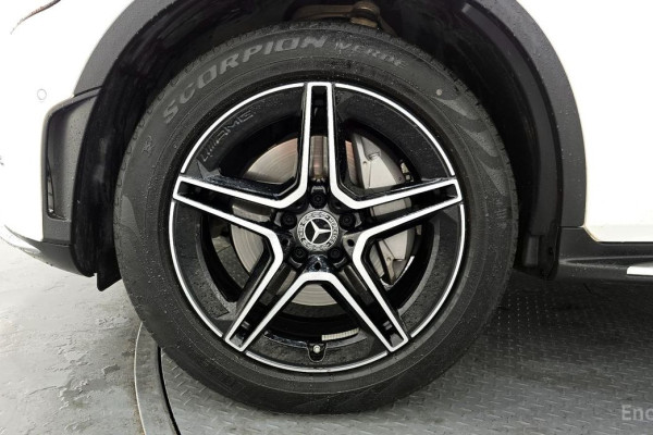 2022 Mercedes-Benz GLC с пробегом 48 032 км