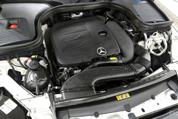 2022 Mercedes-Benz GLC с пробегом 48 032 км