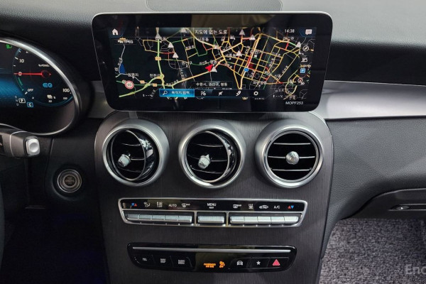 2021 Mercedes-Benz GLC с пробегом 49 015 км