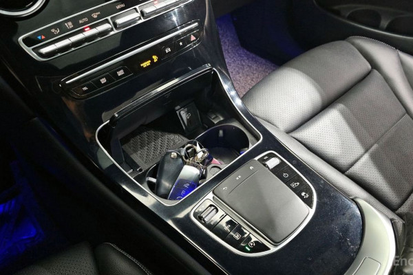 2021 Mercedes-Benz GLC с пробегом 72 808 км