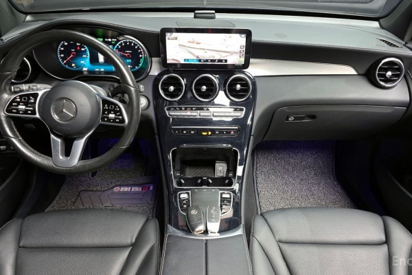 2021 Mercedes-Benz GLC с пробегом 127 648 км