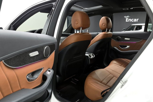 2022 Mercedes-Benz GLC с пробегом 48 032 км