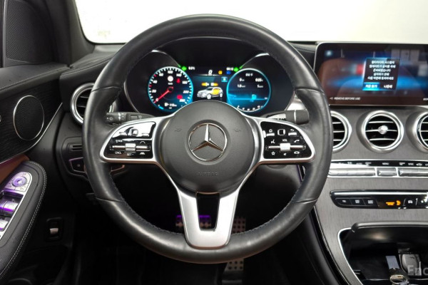 2022 Mercedes-Benz GLC с пробегом 48 032 км