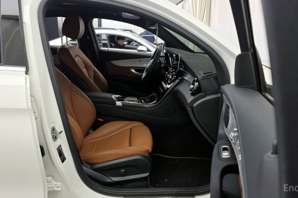 2022 Mercedes-Benz GLC с пробегом 86 459 км