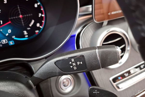 2022 Mercedes-Benz GLC с пробегом 66 252 км