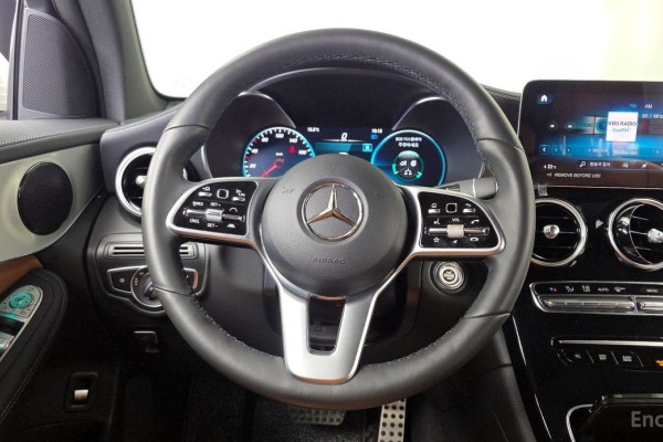 2022 Mercedes-Benz GLC с пробегом 86 459 км