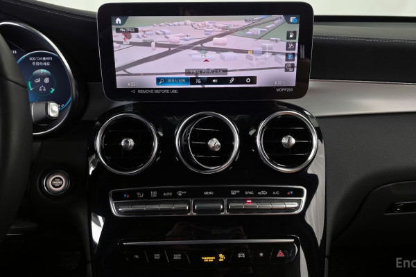 2022 Mercedes-Benz GLC с пробегом 86 459 км