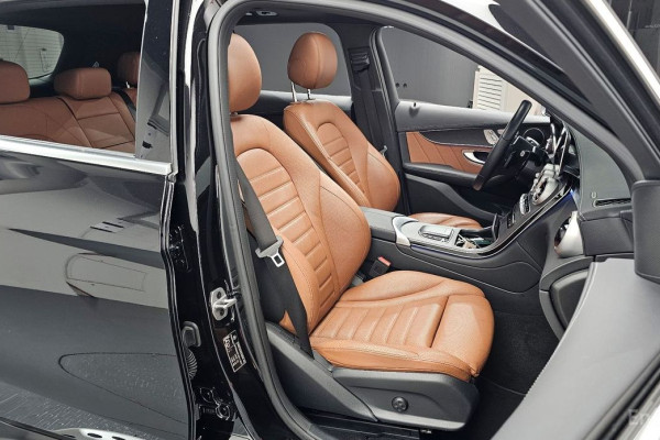 2022 Mercedes-Benz GLC с пробегом 66 252 км