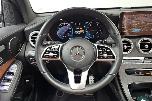 2022 Mercedes-Benz GLC с пробегом 66 252 км