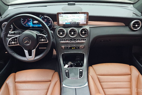 2022 Mercedes-Benz GLC с пробегом 66 827 км