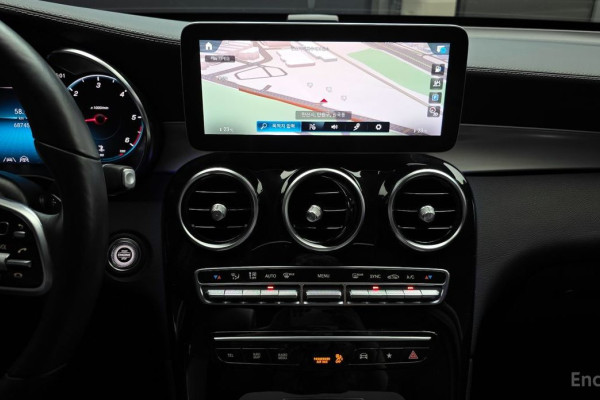 2021 Mercedes-Benz GLC с пробегом 68 745 км