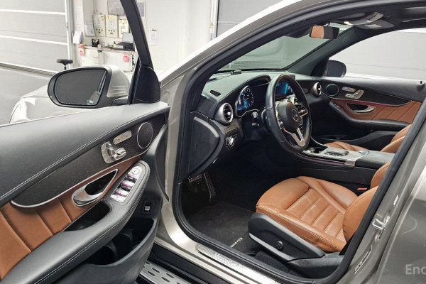 2022 Mercedes-Benz GLC с пробегом 66 827 км