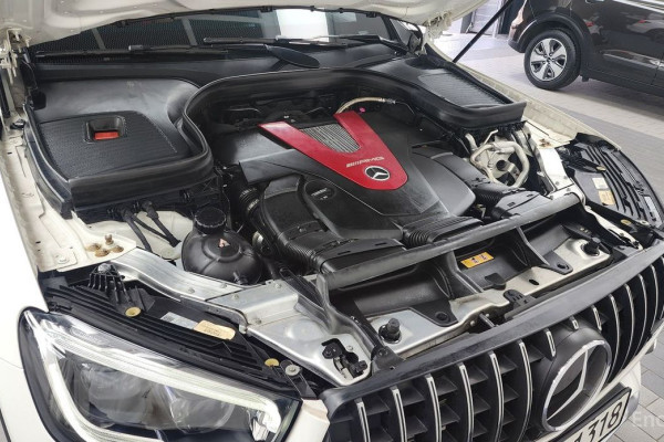 2022 Mercedes-Benz GLC с пробегом 45 244 км