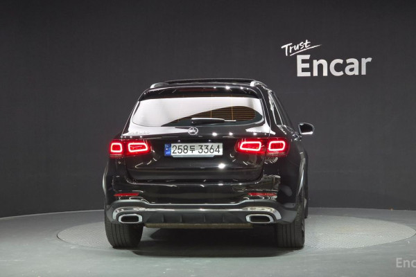 2022 Mercedes-Benz GLC с пробегом 57 177 км