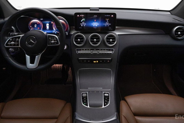 2021 Mercedes-Benz GLC с пробегом 58 758 км