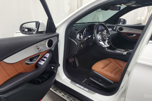 2022 Mercedes-Benz GLC с пробегом 45 244 км