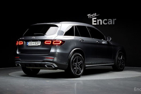 2022 Mercedes-Benz GLC с пробегом 67 082 км