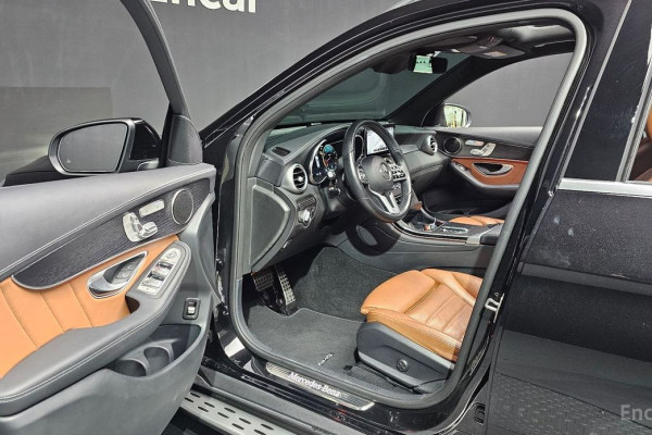 2022 Mercedes-Benz GLC с пробегом 57 177 км