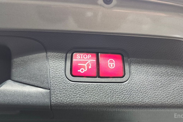 2022 Mercedes-Benz GLC с пробегом 66 827 км