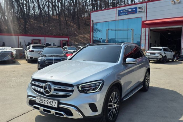 2022 Mercedes-Benz GLC с пробегом 62 328 км