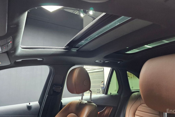 2022 Mercedes-Benz GLC с пробегом 57 177 км