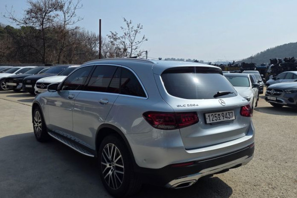 2022 Mercedes-Benz GLC с пробегом 62 328 км