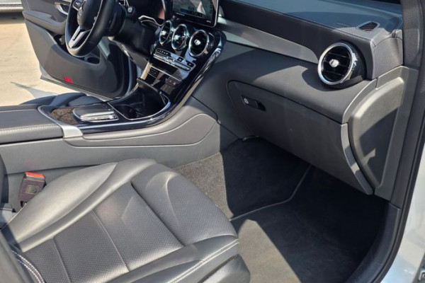 2022 Mercedes-Benz GLC с пробегом 62 328 км