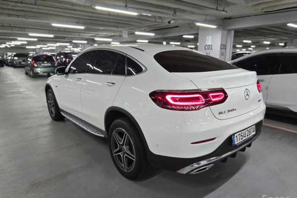 2021 Mercedes-Benz GLC с пробегом 46 410 км