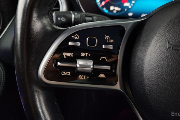 2022 Mercedes-Benz GLC с пробегом 80 949 км