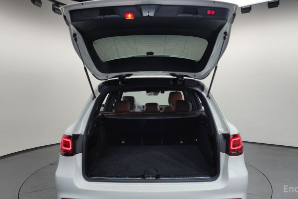 2022 Mercedes-Benz GLC с пробегом 80 949 км