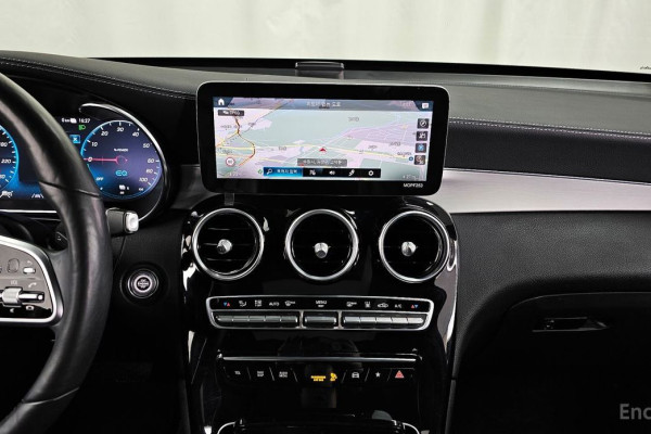 2021 Mercedes-Benz GLC с пробегом 109 226 км