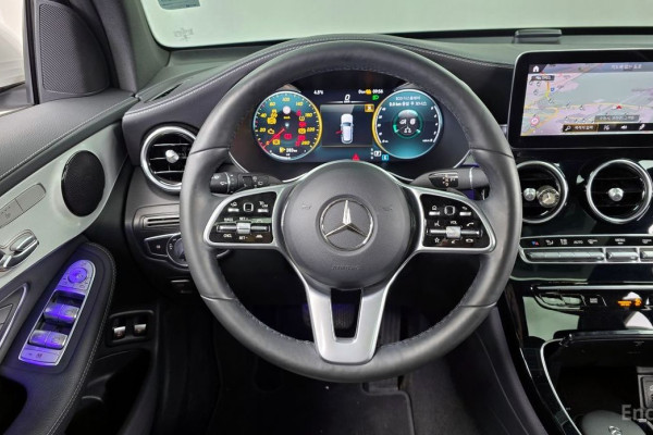 2021 Mercedes-Benz GLC с пробегом 72 854 км