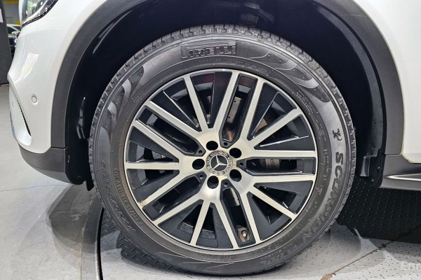 2021 Mercedes-Benz GLC с пробегом 47 606 км