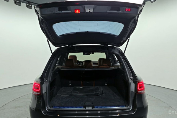 2022 Mercedes-Benz GLC с пробегом 103 424 км