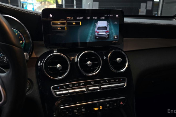 2021 Mercedes-Benz GLC с пробегом 47 606 км