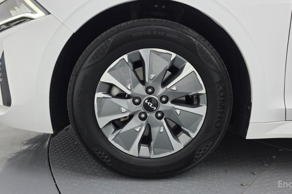 2022 Kia K5 с пробегом 42 743 км