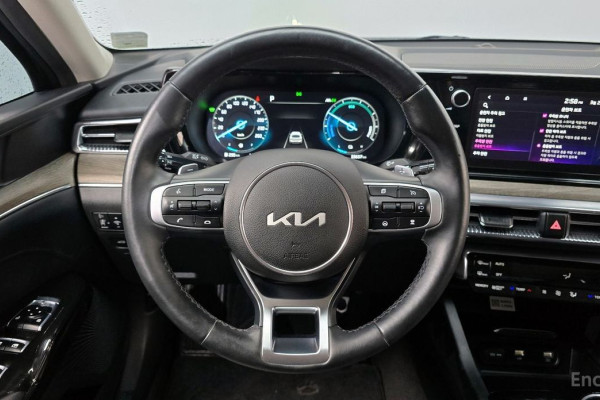 2022 Kia K5 с пробегом 33 657 км