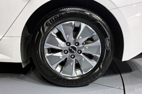 2022 Kia K5 с пробегом 112 570 км