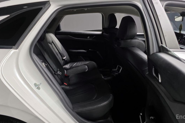 2022 Kia K5 с пробегом 112 570 км